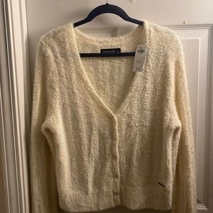 Abercrombie&Fitch cropped cardigan NWT
